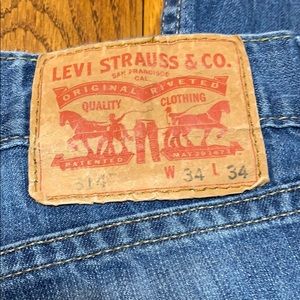 Levi’s jeans, 34 x 34